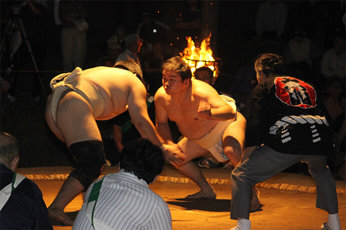 日本三大辻の一つ 二千年の歴史 唐戸山神事相撲