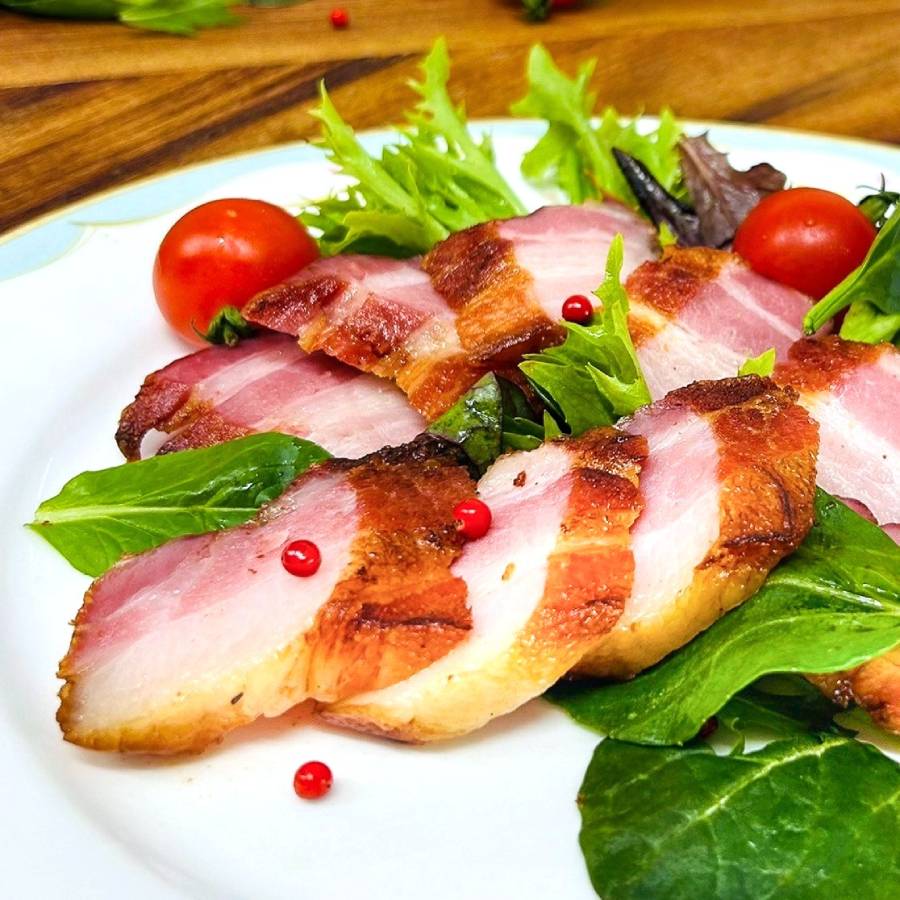 ＜きゃらうえいふらの＞熱薫ベーコン500g以上