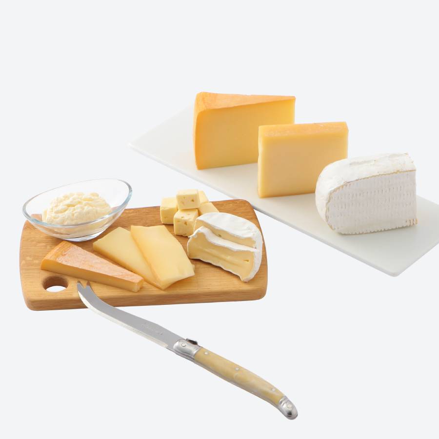 エゾリスチーズセット2（3回定期便＋カッティングボード、チーズナイフ）