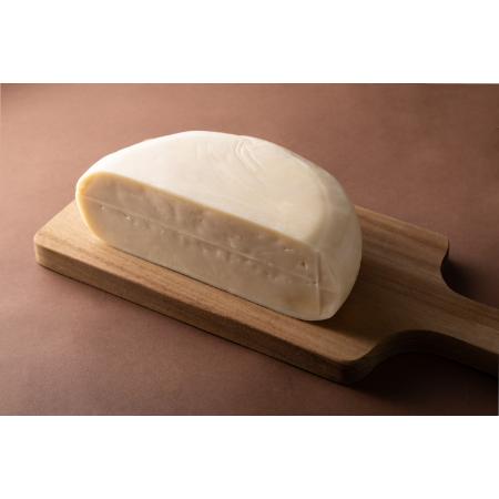 ＜天の川チーズ工房＞ハーフホールチーズ900g