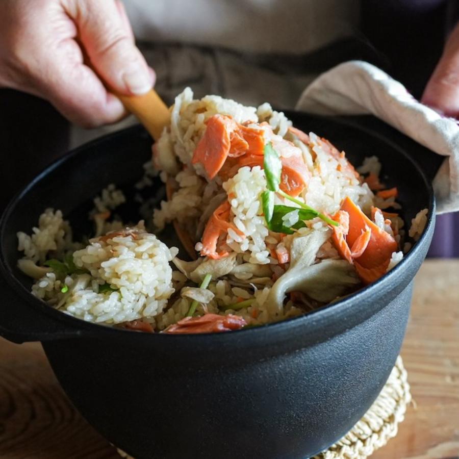 <OIGEN>南部鉄器 南部ごはん釜 2合炊 (IH対応)