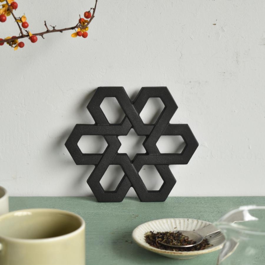 ＜OIGEN＞南部鉄器 　瓶敷　雪格子