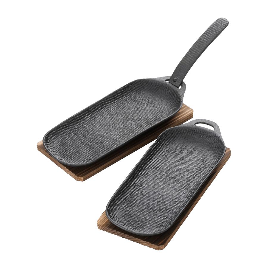 ＜OIGEN＞南部鉄器 　焼き焼きグリル　スリム２個セット（焼杉木台付き）