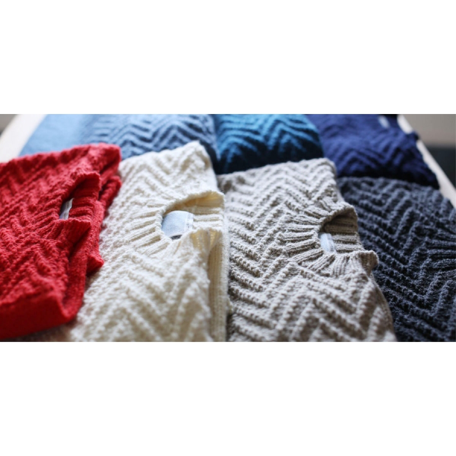 〈KESENNUMA KNITTING〉手編みセーター　エチュード　男女兼用Mサイズ　冬の海