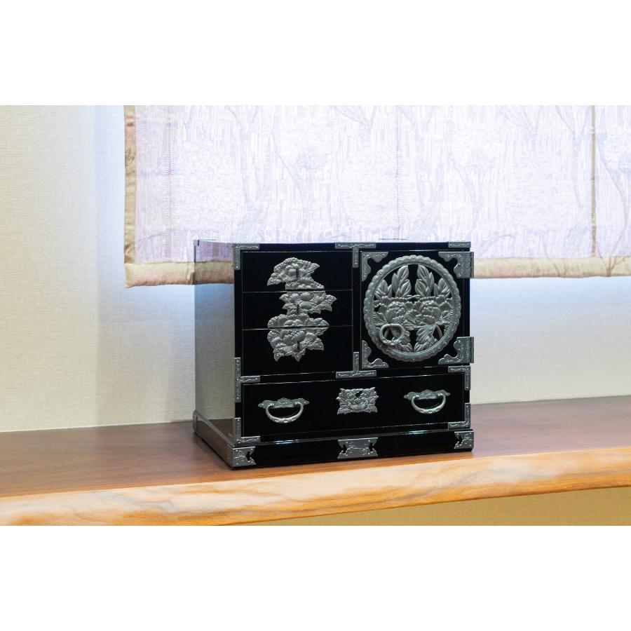 仙台箪笥　片開小箪笥　黒呂漆塗り　巾40×奥30×高34cm　9kg×１