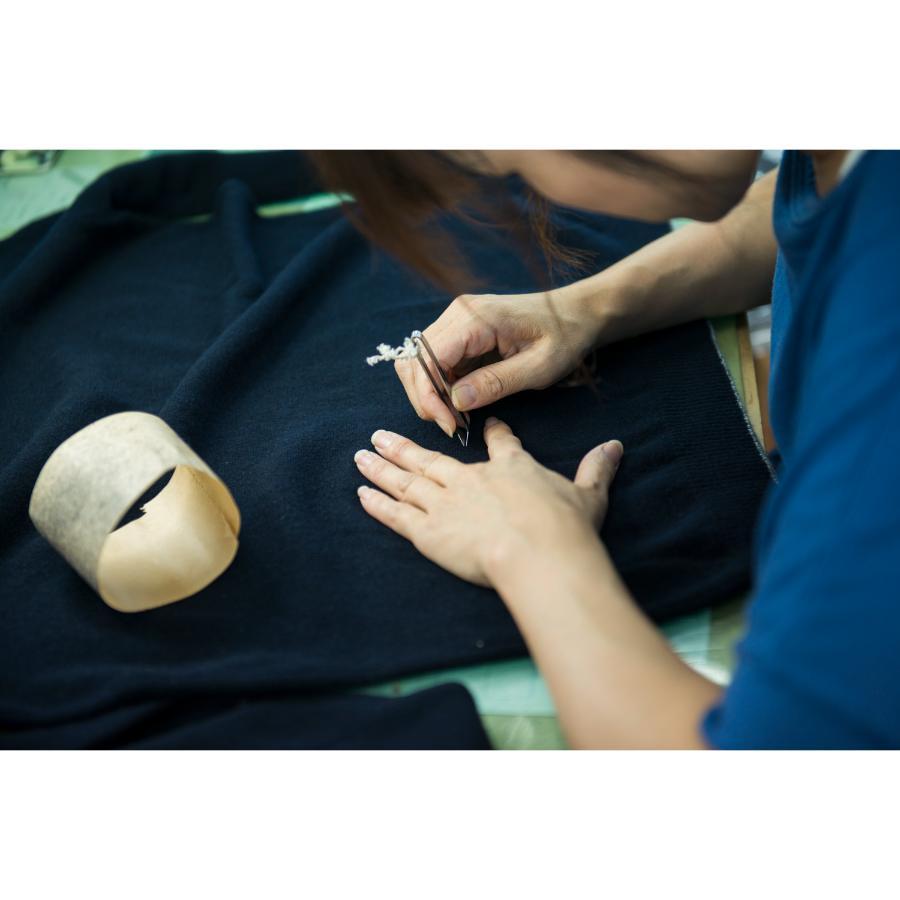<SHIRATA KNITWORKS/白田のカシミヤ>Vネックプルオーバー ベビーカシミヤ100%【度詰】キャメル(紳士LL)