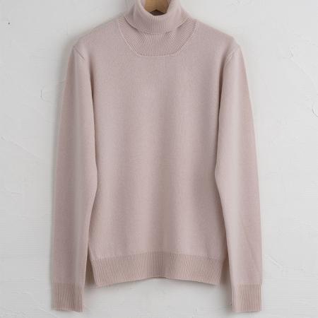 ＜SHIRATA　KNITWORKS／白田のカシミヤ＞タートルネックプルオーバー　ベビーカシミヤ100%【度詰】アイスピンク（紳士M・L）