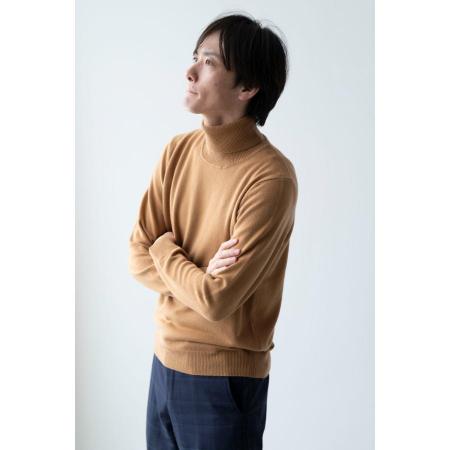 ＜SHIRATA　KNITWORKS／白田のカシミヤ＞タートルネックプルオーバー　ベビーカシミヤ100%【度詰】キャメル（紳士LL）