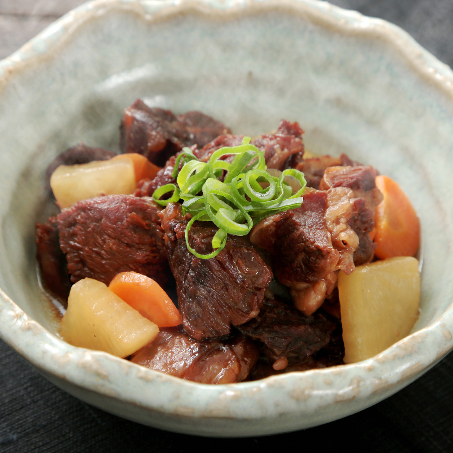 ＜肉の小林＞山形牛入り牛すじ煮 150g×4袋 | 山形県寒河江市 | 三越