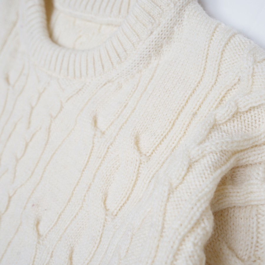<satosenistandard>佐藤繊維ウール100%ミドルゲージ ケーブルセーター/ホワイト