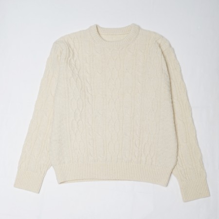 ＜satosenistandard＞佐藤繊維ウール100％ミドルゲージ ケーブルセーター／ホワイト