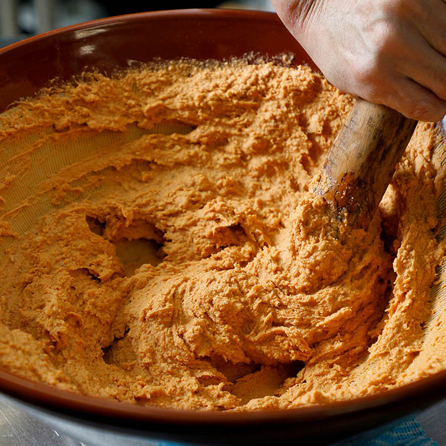 老舗割烹料理店のあんこう鍋セット（4人前）