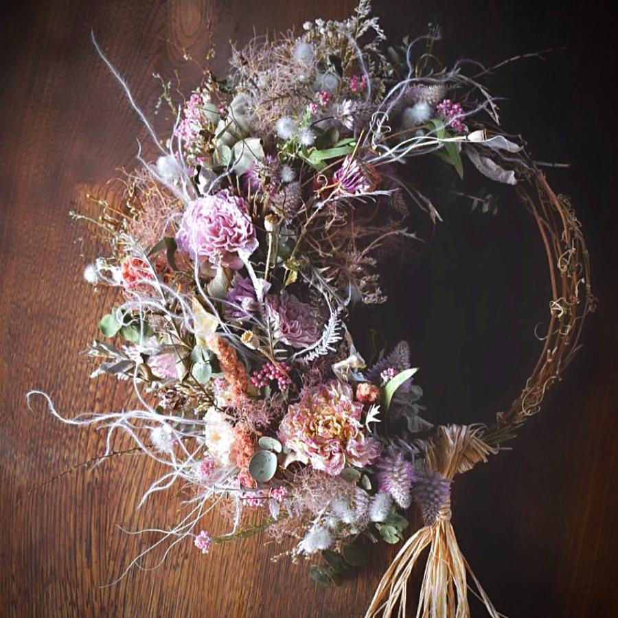 ＜she is matilda.＞mother’s day スターチスとかすみ草の小花のフルリース