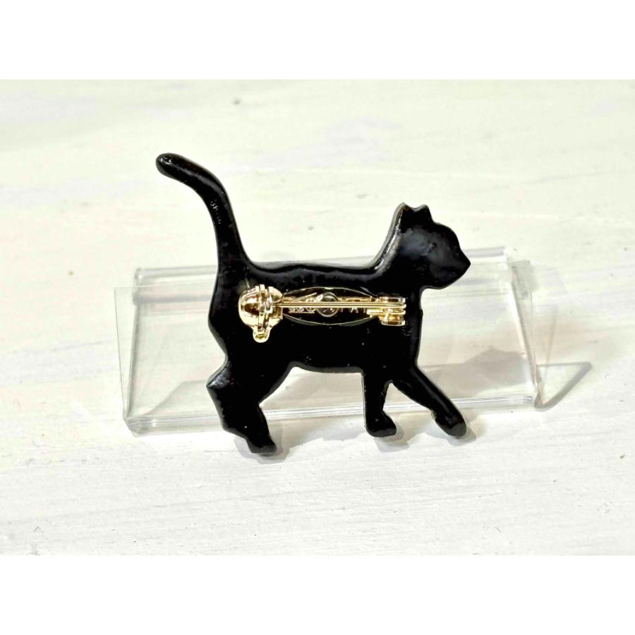 ＜月ノ聖＞「トコトコ黒猫」木彫漆ブローチ