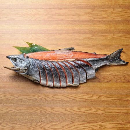 ＜新潟たけうち＞本造り鮭（姿切り）2.0kg