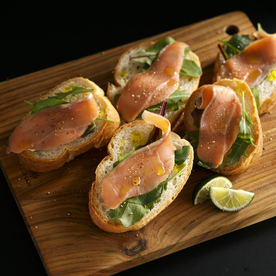 ＜千年鮭きっかわ＞塩引鮭・鮭の生ハム詰め合わせ