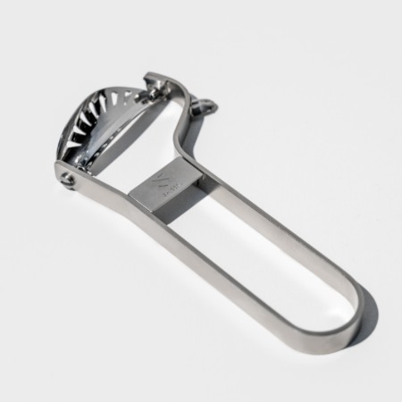 ＜SHIGERU＞ピーラー「smoopy（スムーピー）」