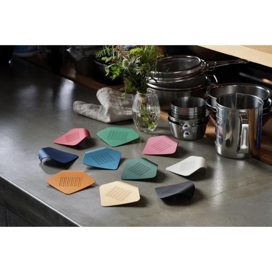 ＜ツボエの極上おろし金＋irogami＞ツボエの極上おろし金 箱-hako-irogami ひとひらのおろし金 マットブラック　セット