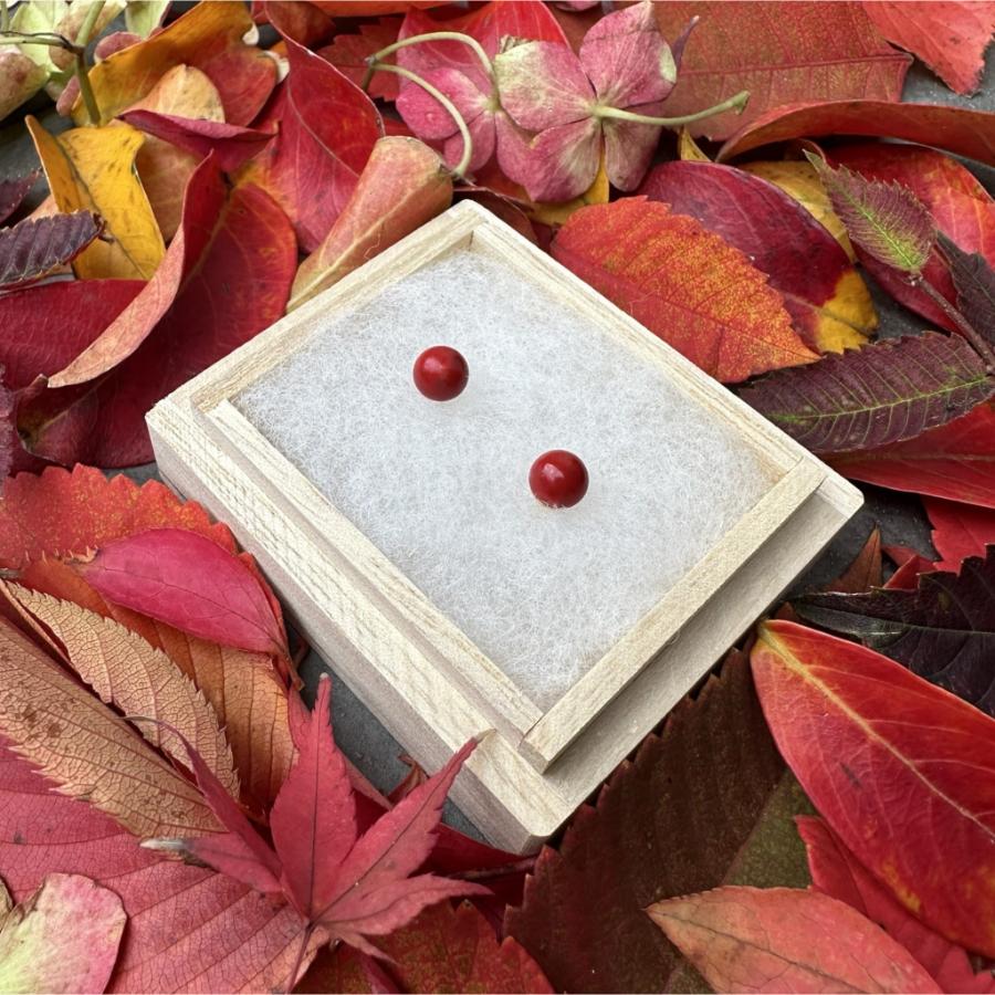 ＜ヌシヤ＞輪島でうまれた うるしのピアス　あかね（赤）