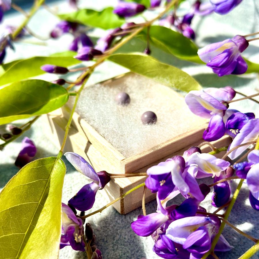 ＜ヌシヤ＞輪島でうまれた うるしのイヤリング　ふじ（薄紫）