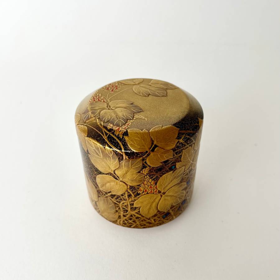 <うるしアートはりや>葛蒔絵雪吹