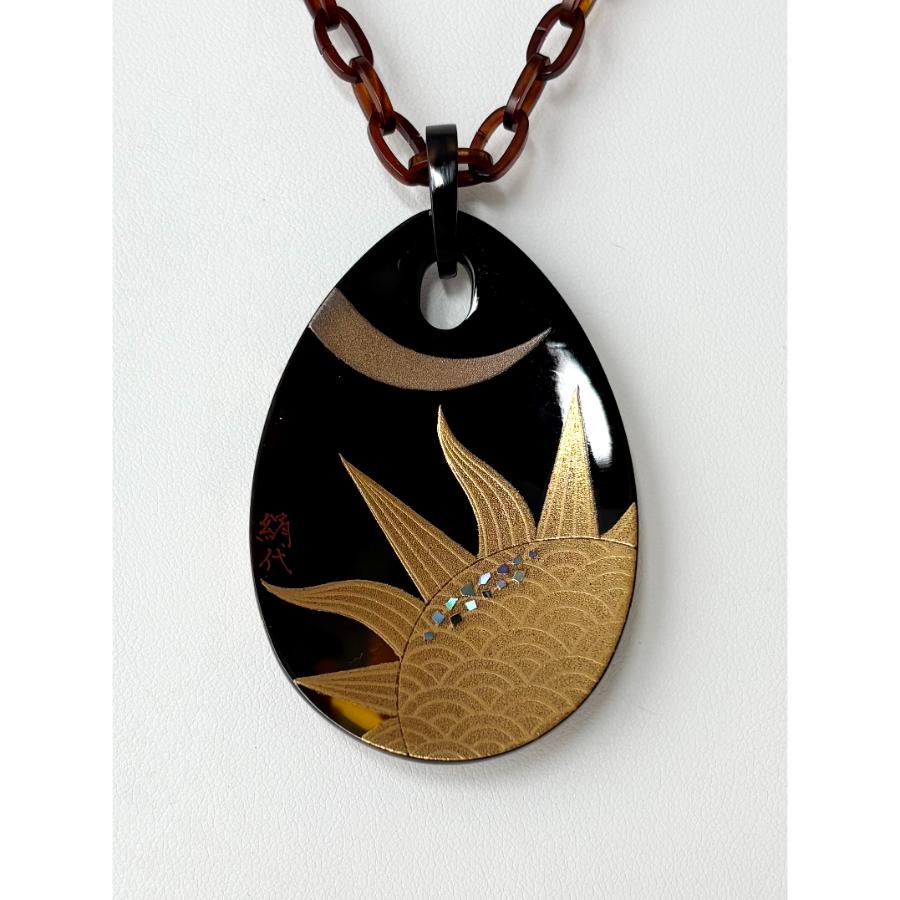 <うるしアートはりや>ふくろう蒔絵べっ甲ペンダント