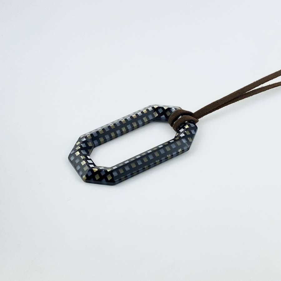 ＜KISSO＞ペンダント（Square・ブラックラデン）