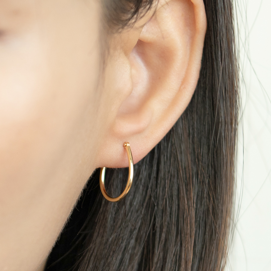 ＜ONOV　LUXE＞ピアス　Ariana　M　フープ　K18