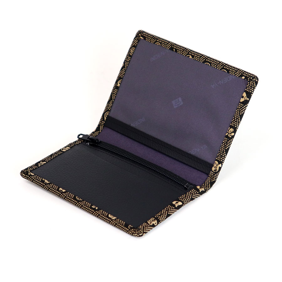 <印傳屋 上原勇七>甲州印傳 印傳屋上原勇七 免許証入れ 黒×白 福戌