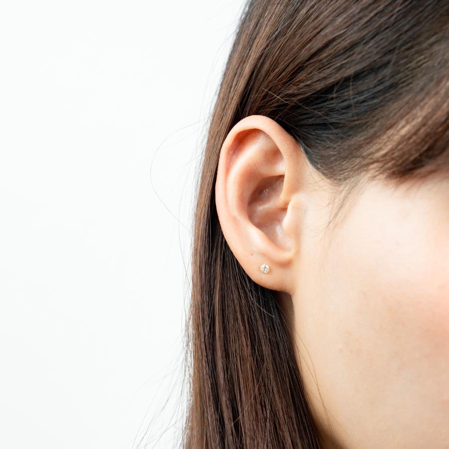 ＜ONOV　LUXE＞ピアス　Sophie　ダイヤ　K18　PG　ピンクゴールド約3mm／ペア