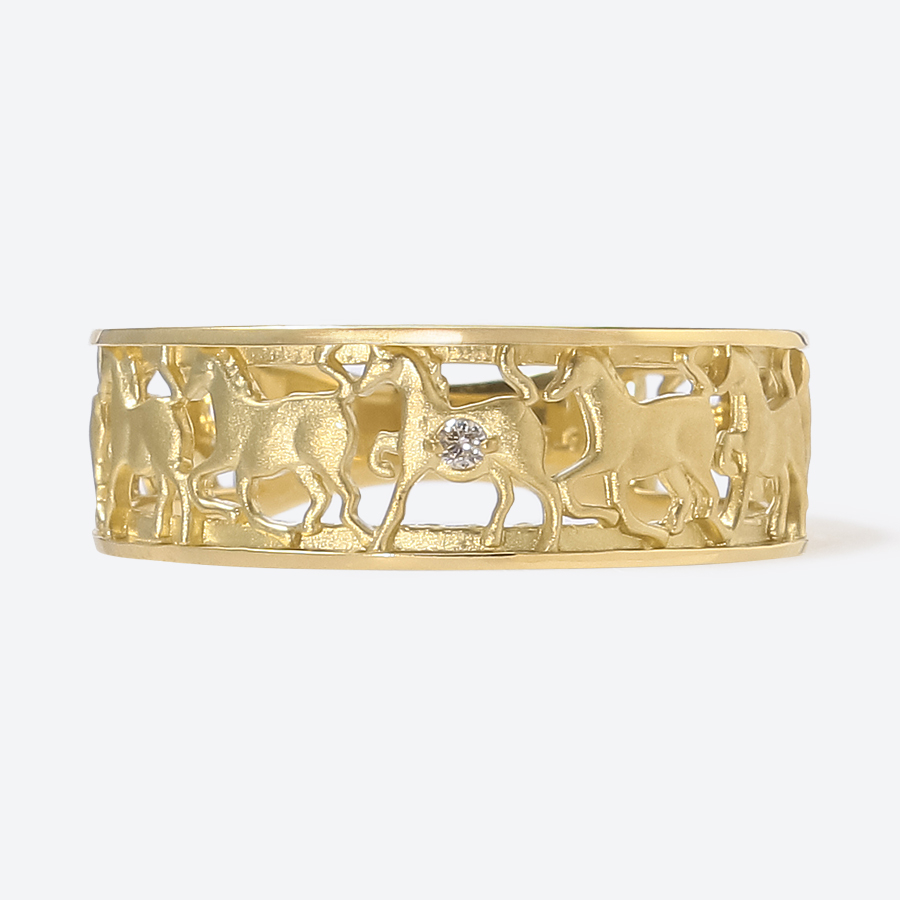 ＜GOKO＞22835 K18イエローゴールド ダイヤモンド 馬9頭 リング D0.01ct