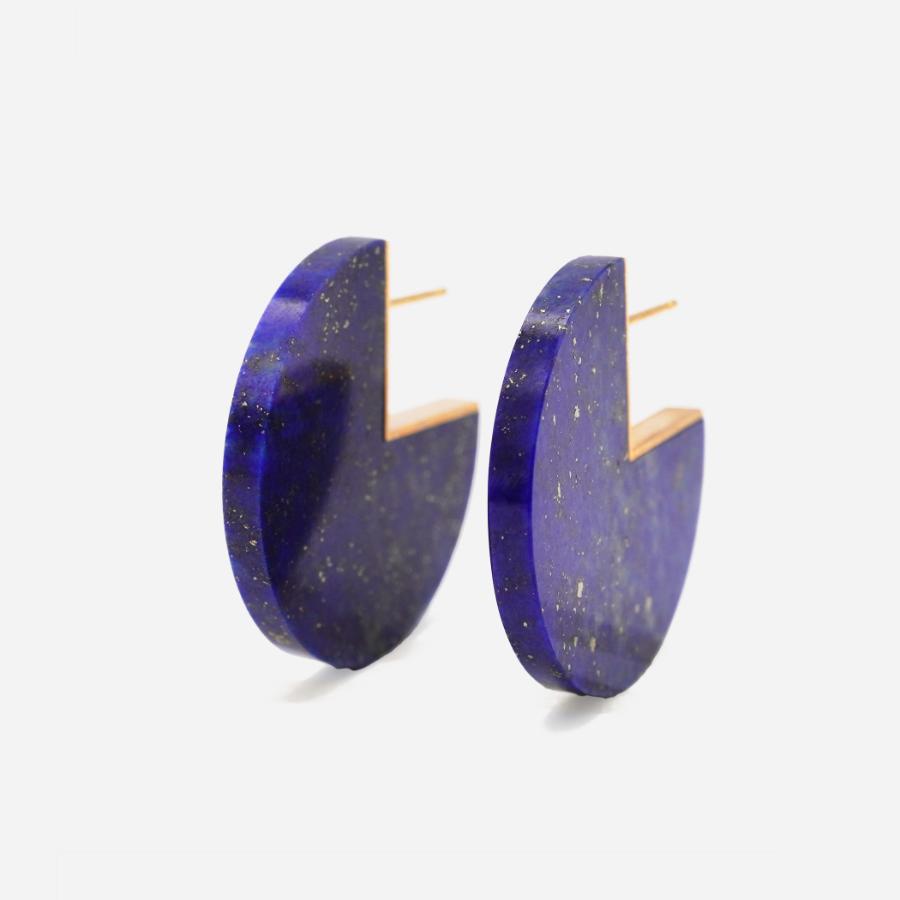 ＜januka/ヤヌカ＞SLICE EARRINGS LAPISLAZULI（ピアス）