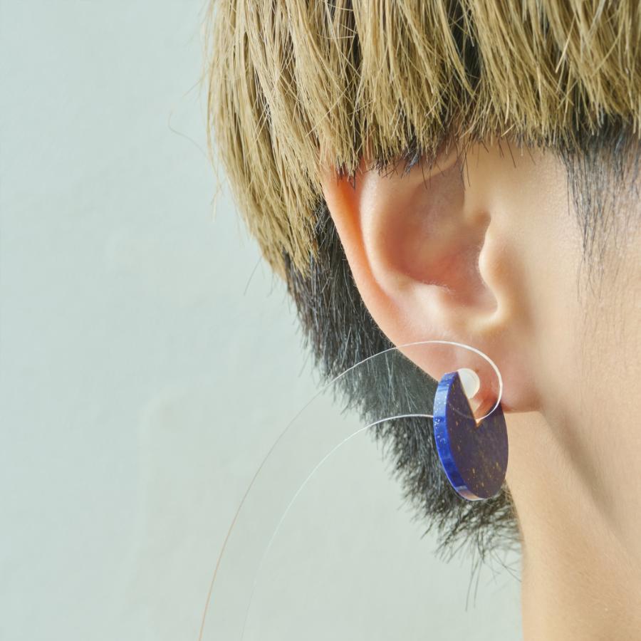 ＜januka/ヤヌカ＞SLICE EARRINGS LAPISLAZULI（ピアス）