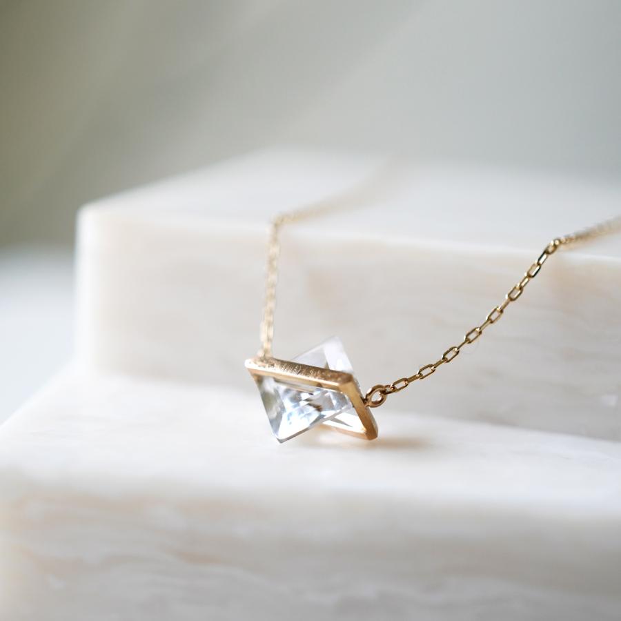 ＜januka/ヤヌカ＞BAND NECKLACE QUARTZ