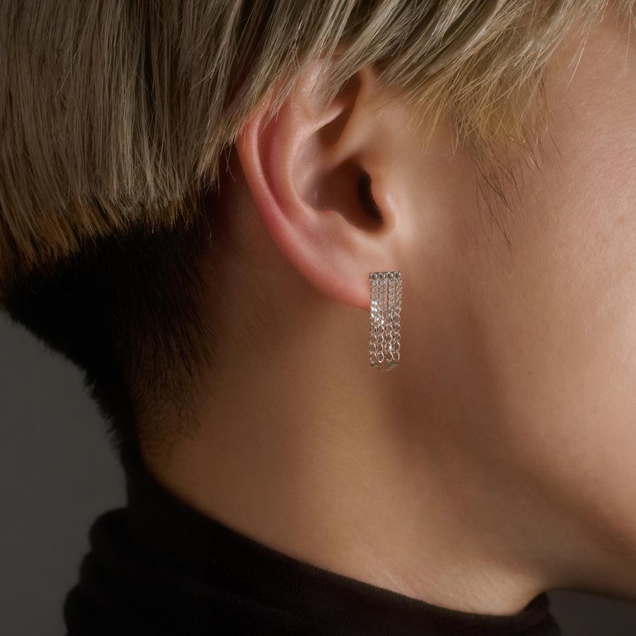 ＜januka/ヤヌカ＞DENSITY EARRINGS SILVER（ピアス）