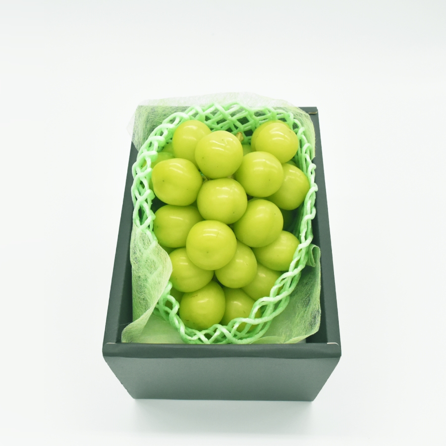 特選!シャインマスカット1房700g相当