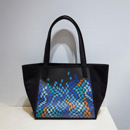＜hide k 1896＞MINIMAL TOTE BAG medium with MIKIO ART (CARBON FIBER)