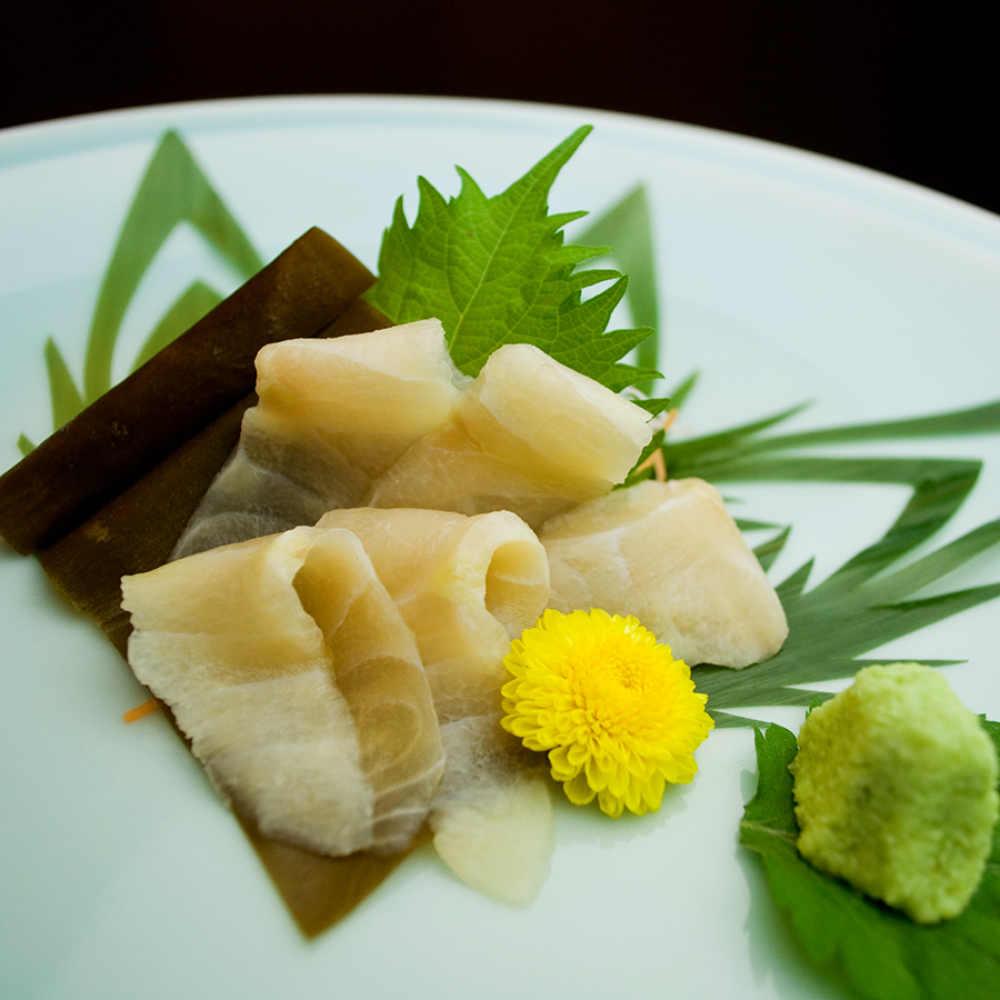 チョウザメスモーク2個・チョウザメ昆布〆２個　