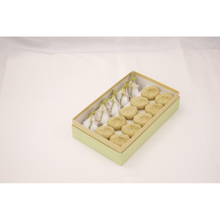 ＜栗菓匠　七福＞栗箱　みつ栗15個入