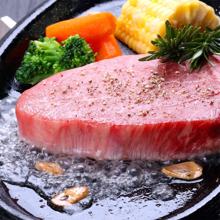＜飛騨牛 肉のひぐち＞「飛騨牛」A4等級以上ステーキ用（ヒレ）130gx3（計390g）