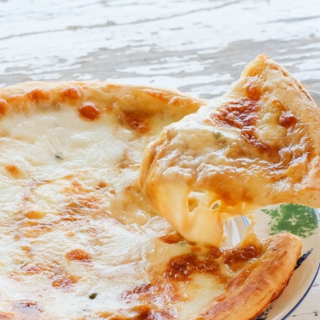 ＜牧成舎＞「チーズたっぷりピザ」3種セット直径24cm×4