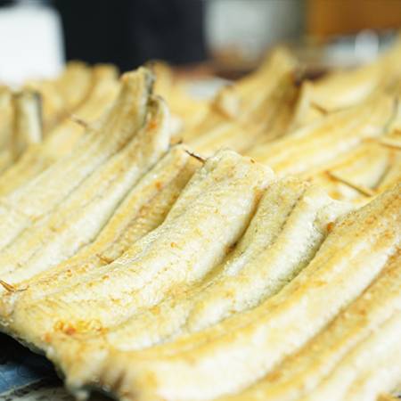 <ヤママツ村田商店>血抜き締め国産うなぎ 規格外500~550gセット500~550g(500g補償)5~7本程度