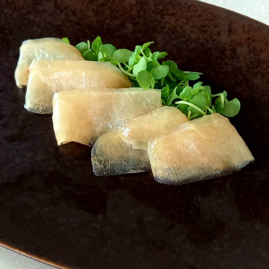 ＜Chez Chouchou＞”純系名古屋コーチン”4種セット（生ハム・パテ・コンソメスープ・手羽元赤ワイン煮）1人前