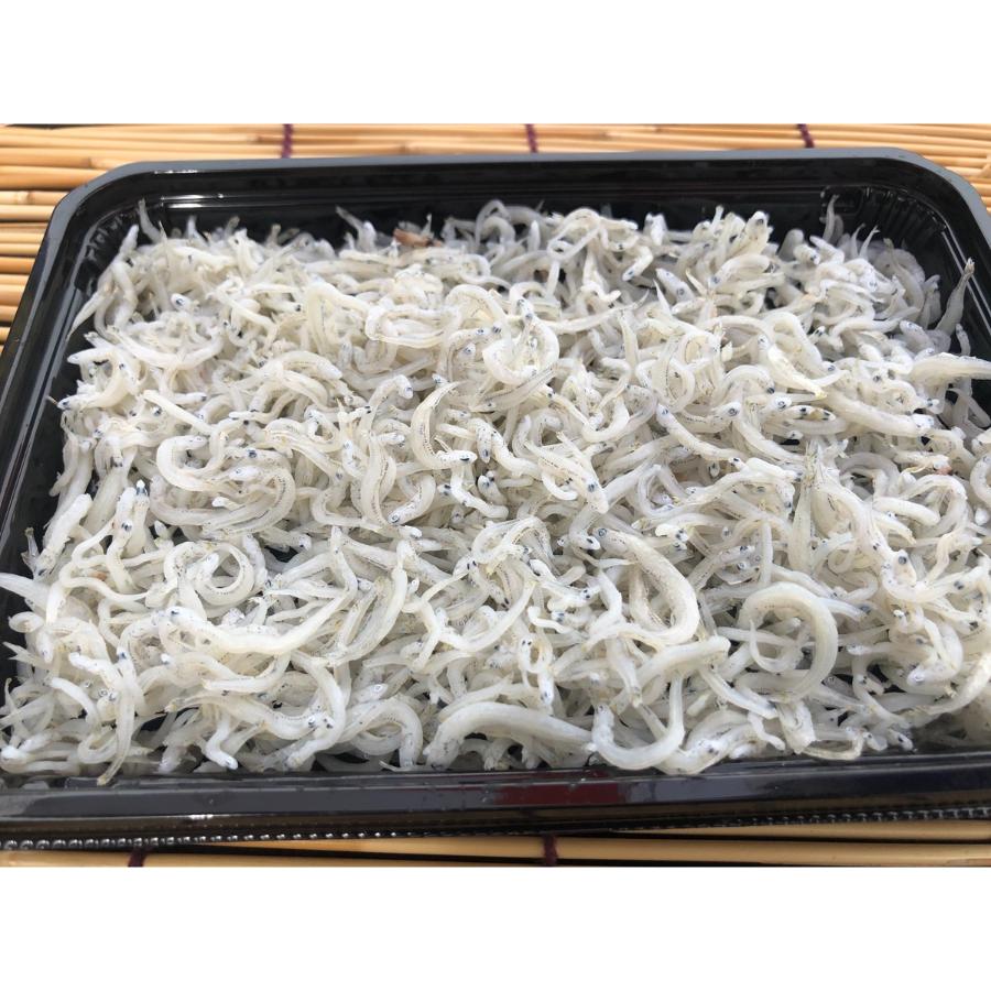 しらすといくら 生しらす(シラス)200g 無添加 瀬戸内産 海鮮丼に 冷凍食品 無