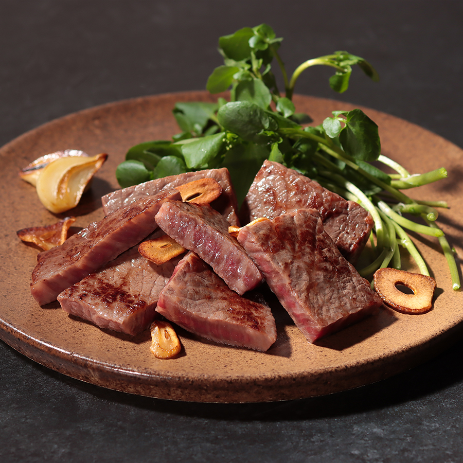 ＜小島食品／澤井牧場＞A４等級以上「近江牛」赤身ステーキ用（モモ）150g×2（計300g）