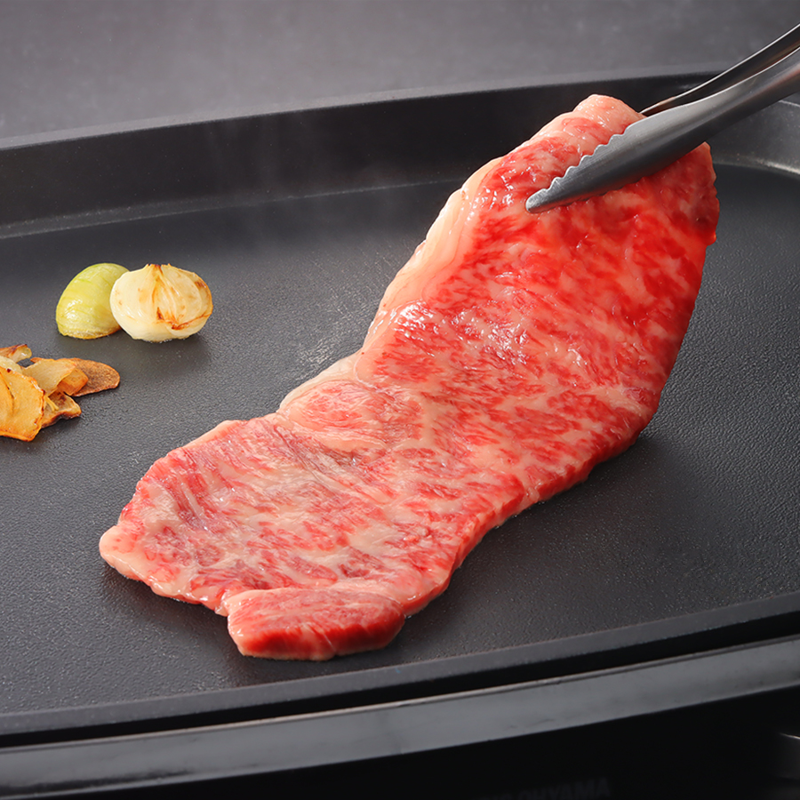 ＜小島食品／澤井牧場＞A４等級以上「近江牛」（ヒレ入り）【3ヵ月定期便】