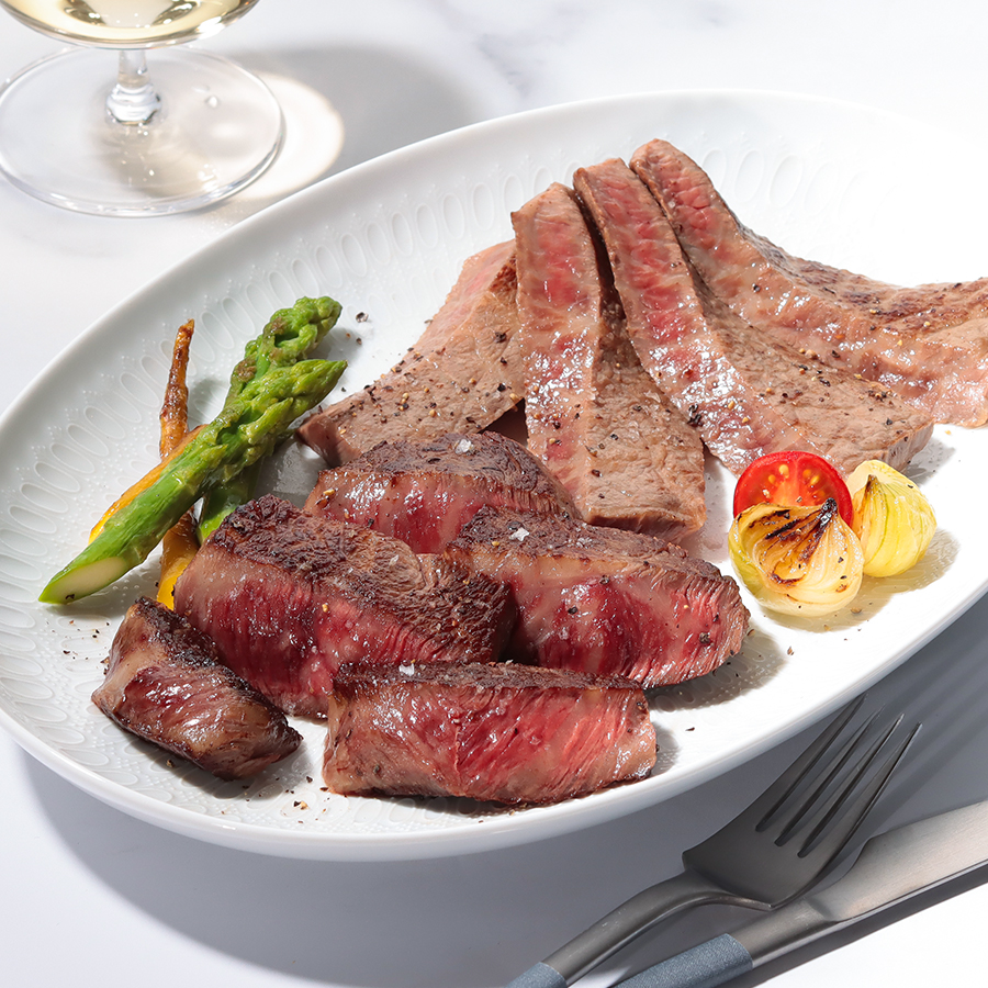 ＜小島食品／澤井牧場＞A４等級以上「近江牛」（ヒレ・希少部位入り）【6ヵ月定期便】