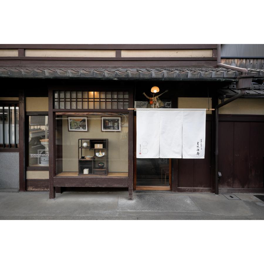 ＜三味洪庵＞特選受賞 但馬牛 牛肉ちりめん（桐箱）140g