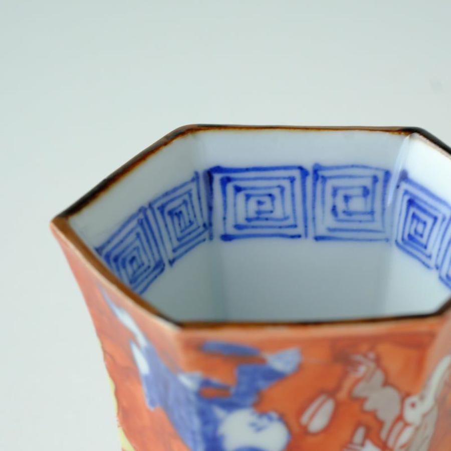 ＜雲泉窯＞赤彩唐子　六角ぐい呑