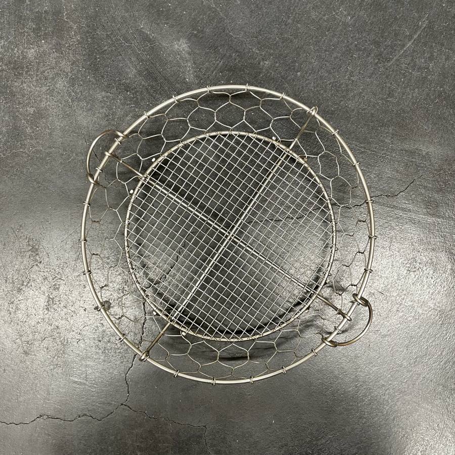 ＜鳥井金網工芸＞手編み蒸しあみ　直径２２cm